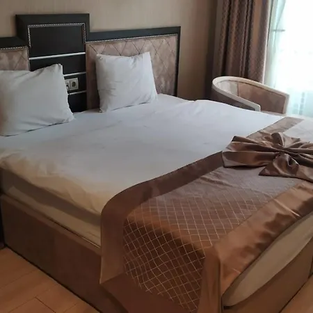 Othello 3*